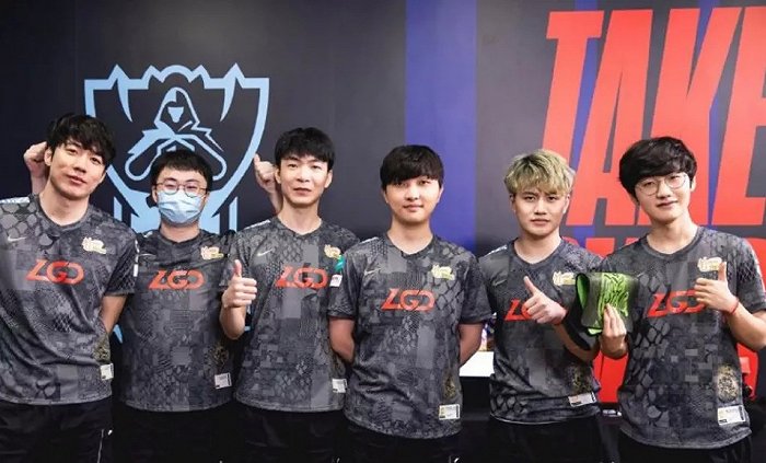 也显示了山 也显示了山